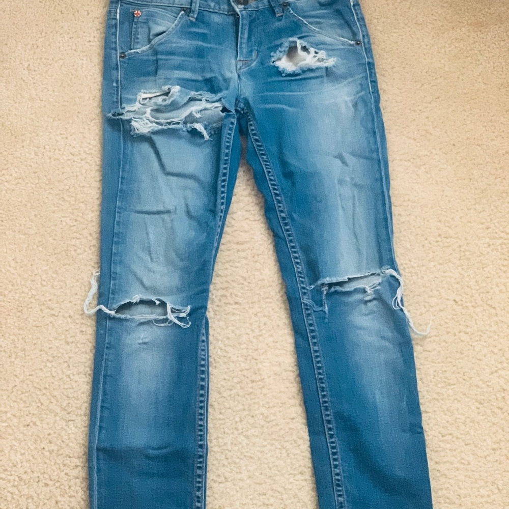 🎉Hudson Distressed Jeans - Picture 5 of 5
